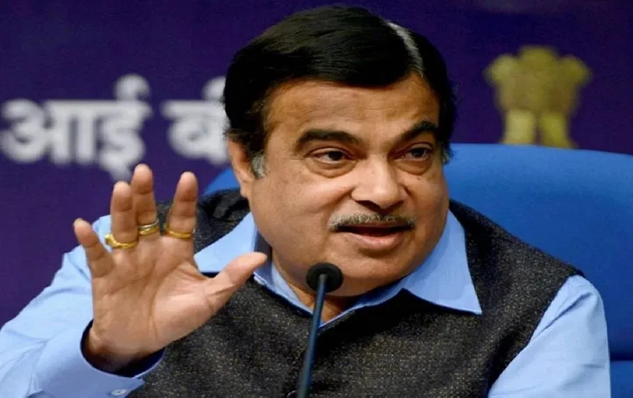 वित्त मंत्रालय ठेकेदारों की बैंक गारंटी को जमानती बॉन्ड में बदलने पर सहमत: गडकरी 