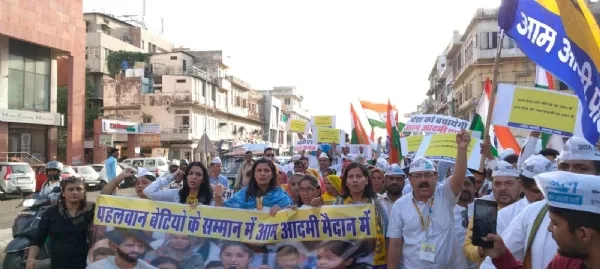 जयपुर: महिला पहलवानों के समर्थन में आप ने निकाला पैदल मार्च