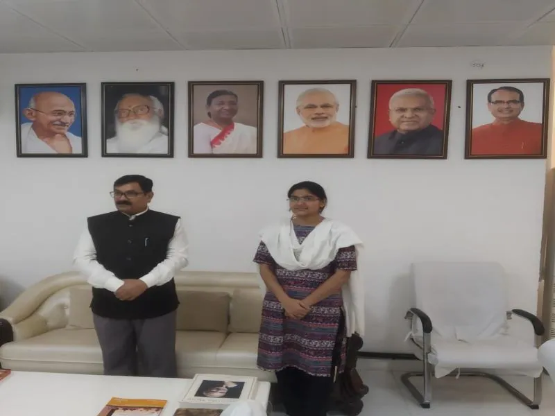 चित्रकूट : संसद भवन में भाषण देंगी ग्रामोदय विवि की छात्रा प्रिया