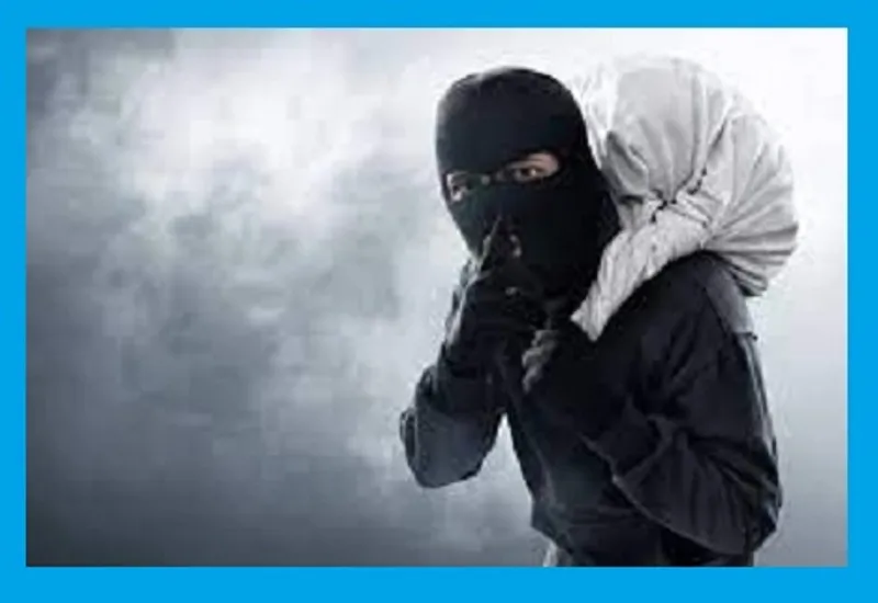 काशीपुर: बंद घर के ताले तोड़कर हजारों की नगदी व सामान चोरी