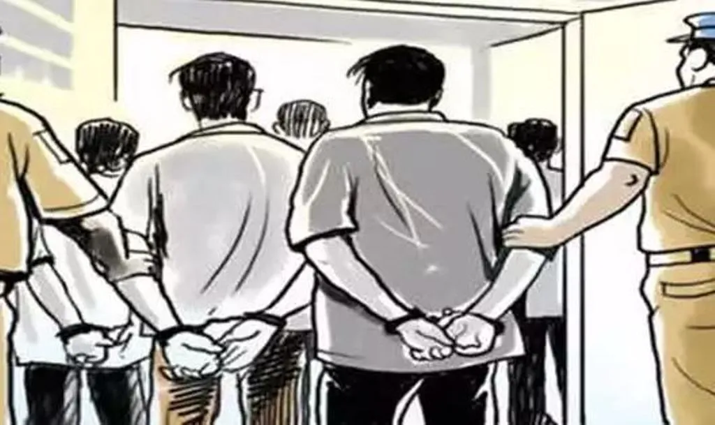 रामनगर:  नशेड़ी चोरों के पास सवा 10 लाख के जेवरात बरामद 