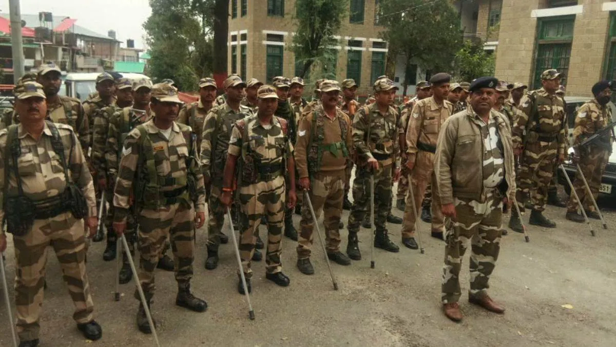 बरेली: पीएसी और पैरामिलिट्री फोर्स के साए में होगी वोटिंग, पांच हजार से अधिक पुलिसकर्मी और होमगार्ड रहेंगे तैनात