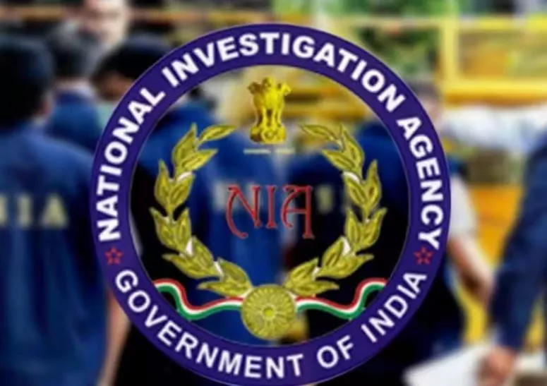 जम्मू कश्मीर के पुलवामा में चार जगहों पर एनआईए की छापेमारी जारी 