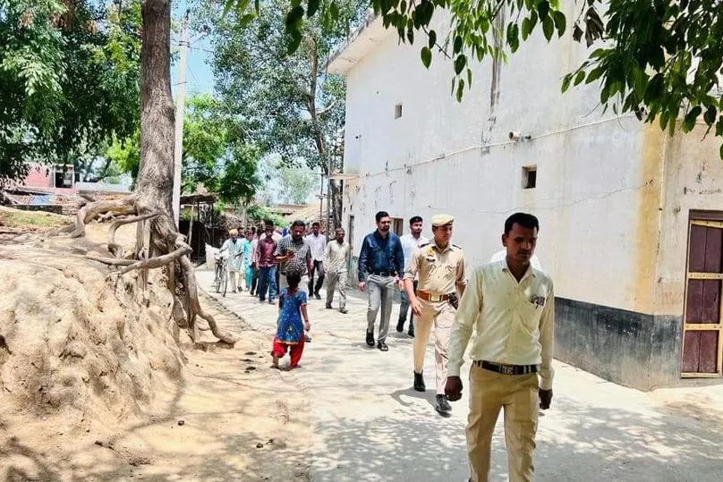 बरेली: CDO ने निर्माणाधीन पीएम आवास का किया निरीक्षण, कर्मचारियों को दी हिदायत