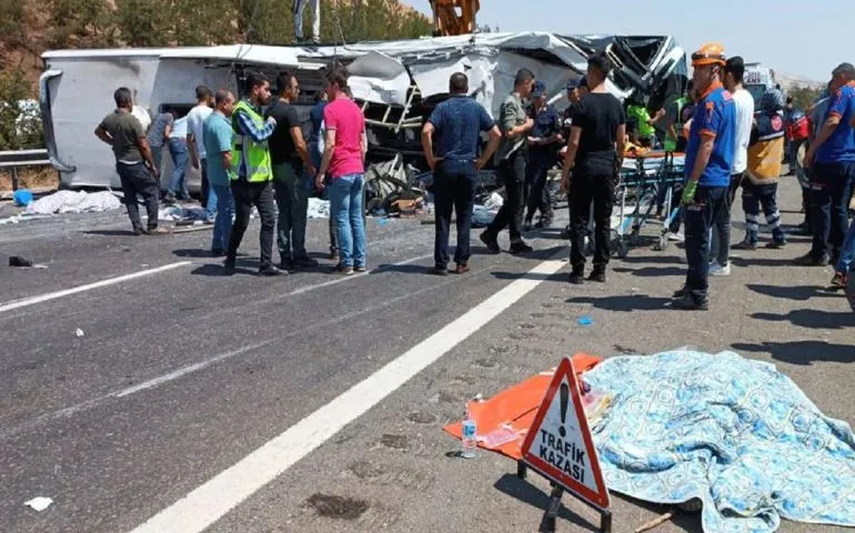 तुर्की में सड़क दुर्घटना में छह लोगों की मौत, 32 घायल 