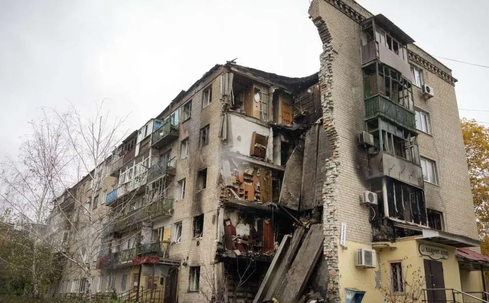 यूक्रेन के कई इलाकों में धमाकों की गूंज, आज सुबह अधिकांश हिस्सों में बजने लगे हवाई हमले के सायरन