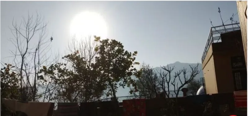 Weather News Uttarakhand: मैदानों में सूरज दादा चमके तो पहाड़ों में इन्द्र देव गरजे 
