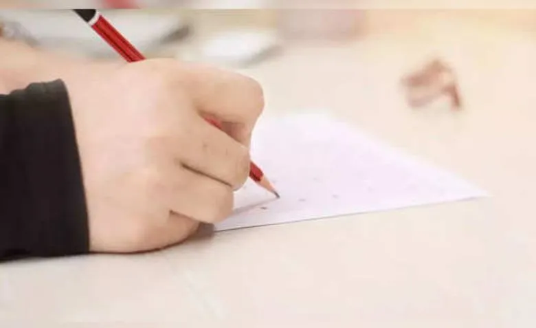 बरेली: खूब चलाया अभियान फिर भी बेसिक स्कूलों में कम हुए बच्चों के नामांकन