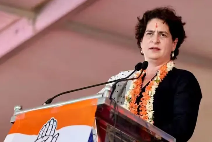 ‘सर्वशक्तिमान, सर्वज्ञानी’ प्रधानमंत्री को कर्नाटक में ‘कमीशन सरकार’ की लूट नहीं दिखी: प्रियंका