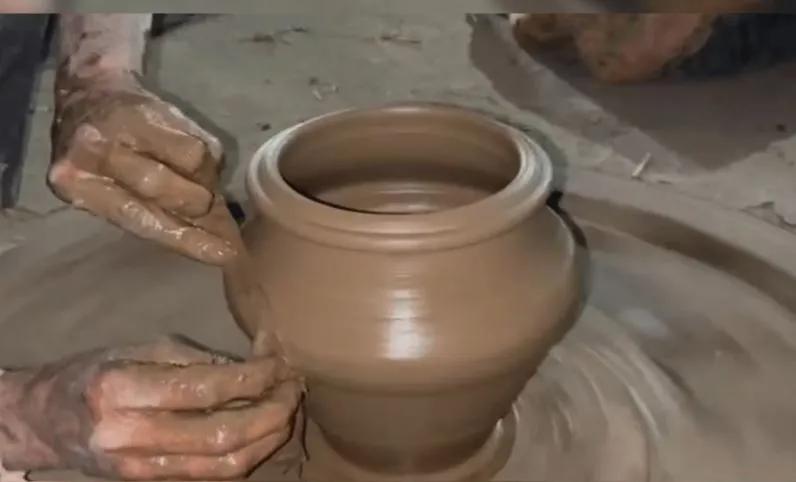 बरेली: राजस्थानी मटके का कमाल...ठंडे पानी के साथ सेहत का भी ख्याल, ग्राहकों को खूब भा रहे 