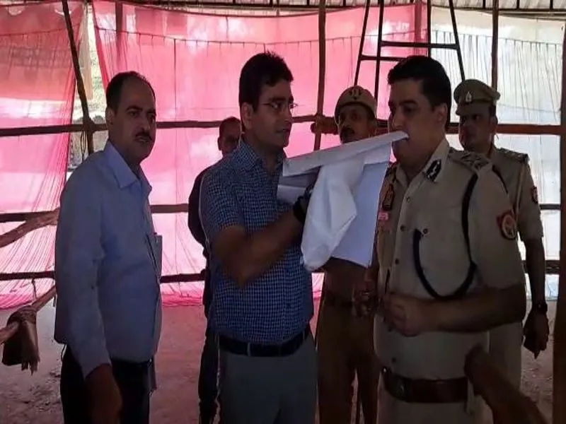UP Nikay Chunav 2023 : प्रयागराज के डीएम और पुलिस कमिश्नर ने मतगणना स्थल का किया निरीक्षण