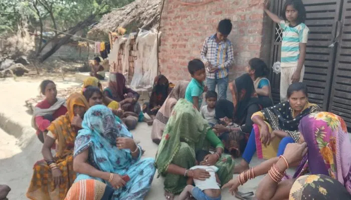 Fatehpur: वाहन ने बाइक सवारों को मारी टक्कर, रात भर दर्द में तड़पते रहे, मदद नहीं मिलने से हो गई मौत