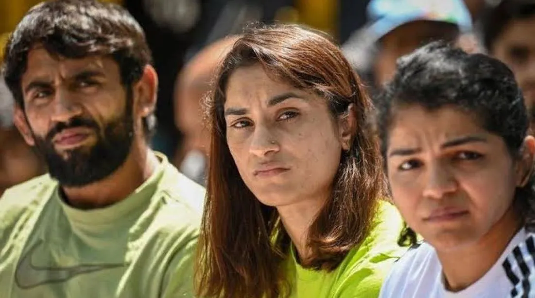 पहलवानों का प्रदर्शन: हाथापाई की घटना पर चर्चा के लिए ‘आप’ ने बुलाई विधायकों, पार्षदों की बैठक 