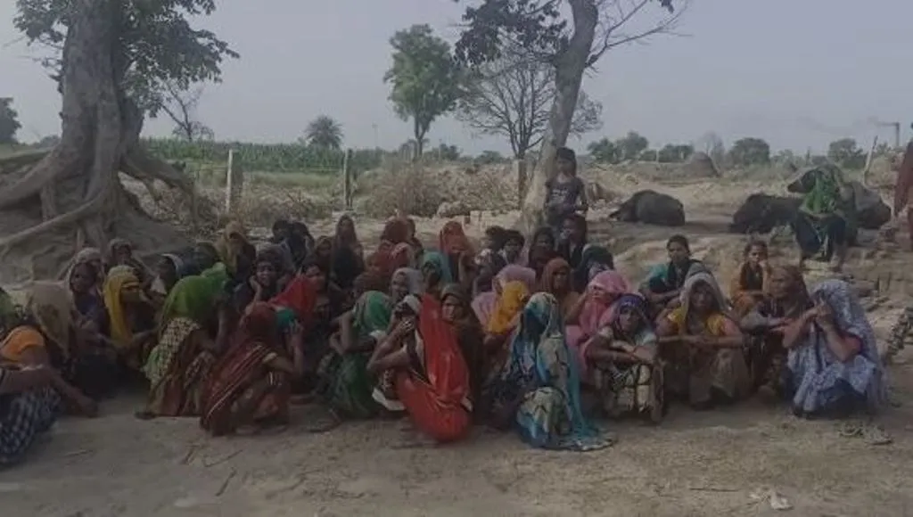 कासगंज: प्रेमी युगल ने जहर खाकर दी जान, फैली सनसनी