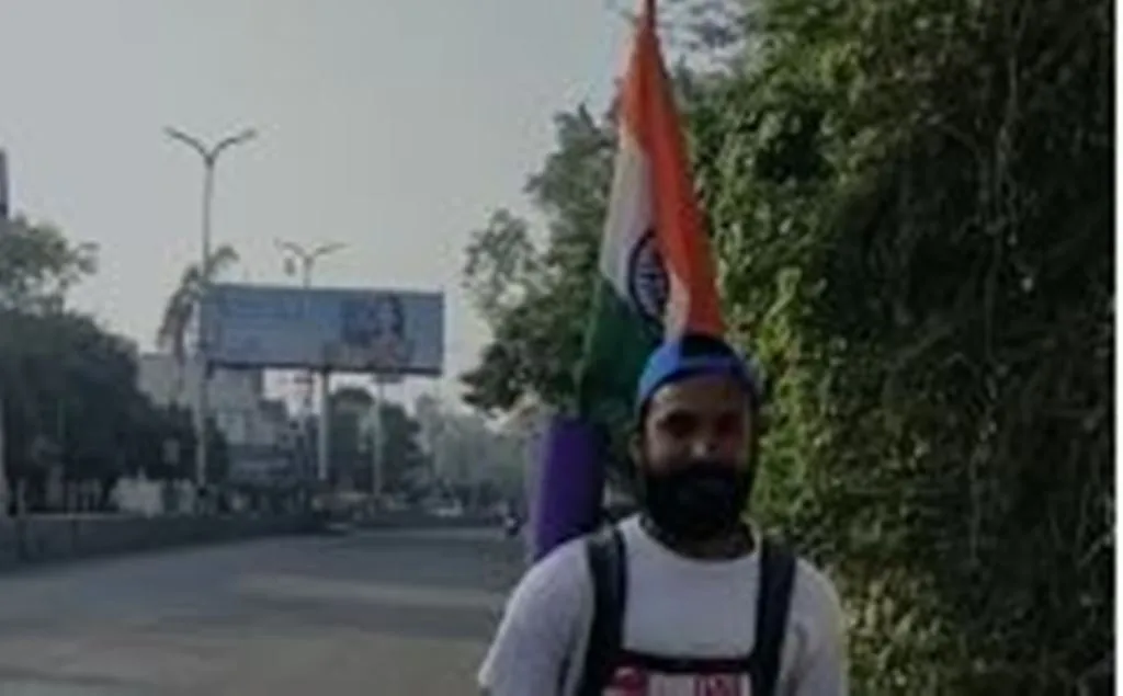 एक राही...1400 किलोमीटर का पैदल सफर, मन में शिव से मिलने की तरंग