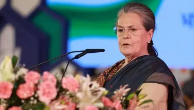 विभाजन की राजनीति और भ्रष्टचार को खारिज करने वाला है कर्नाटक का जनादेश: सोनिया गांधी 