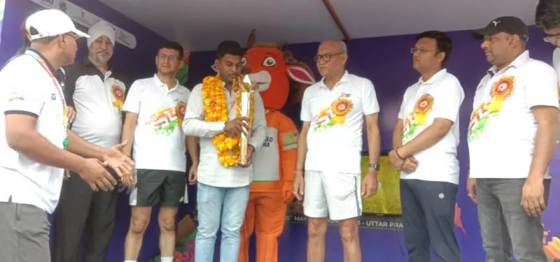 प्रयागराज : अमिताभ बच्चन स्टेडियम से निकली खेलो इंडिया यूनिवर्सिटी गेम्स की मशाल रैली