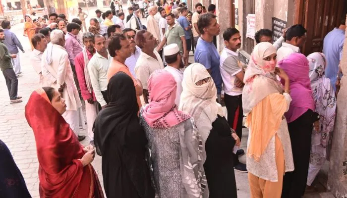 UP Nikay Chunav 2023: दूसरे चरण का मतदान खत्म, कई जिलों में हुई छिटपुट झड़पें, जानें- कहां-कितने प्रतिशत हुई वोटिंग