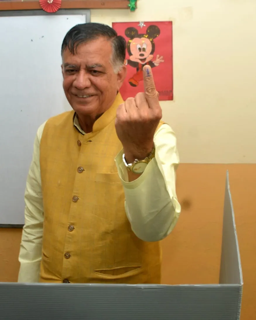 सतीश महाना