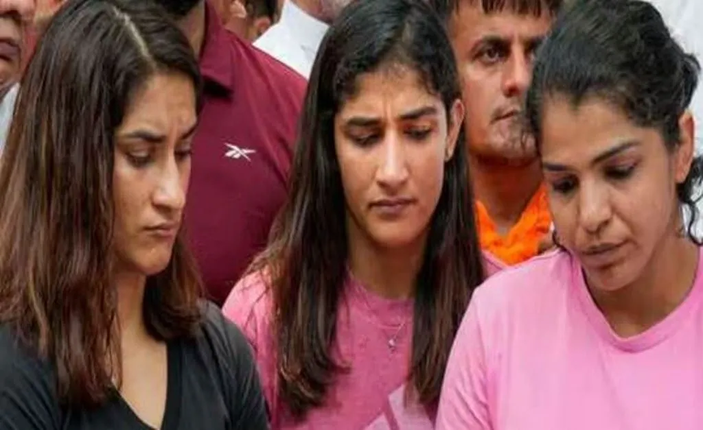 पहलवान साक्षी मलिक ने लगाया आरोप, कहा- बृजभूषण सिंह लगातार करे रहे अनाप-शनाप बयानबाजी 