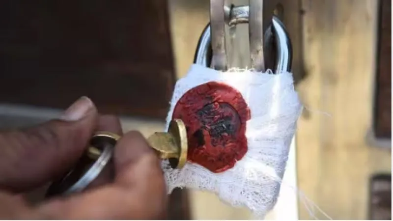 बाजपुर: अनियमितताएं मिलने पर अनमोल हॉस्पिटल और जीवन ज्योति हेल्थ केयर सील