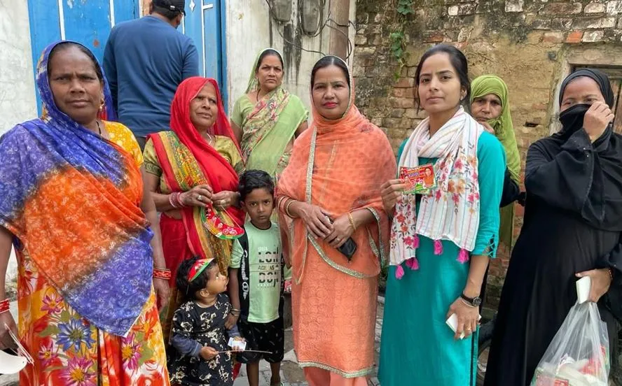 Pilibhit: बाहरी प्रत्याशी थोपने वाली भाजपा से जनता बौखलाई, सपा को मिल रहा समर्थन- नफीस