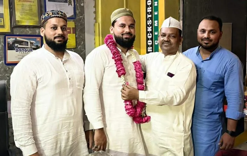 बरेली: हज यात्रियों की रवानगी शुरू, घरों में जश्न का माहौल