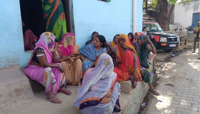 Hamirpur Suicide : संतान न होने से दुखी थी महिला, फंदा लगाकर दे दी जान, तीन साल पहले हुई थी शादी