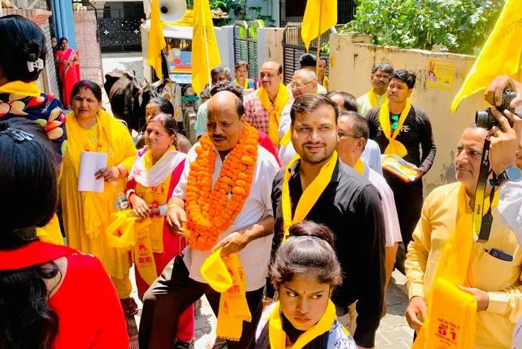 बरेली: क्षेत्र के विकास के लिए सबसे पहले सड़क बनवाऊंगा- अशोक अरोड़ा