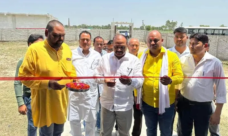 हरदोई : सांसद ने किया नेत्र शिविर का शुभारंभ