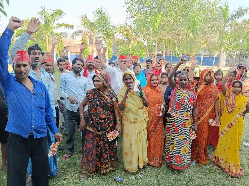 संत कबीर नगर : पवन छापड़िया को मिल रहे समर्थन से विरोधियों में बढ़ी बौखलाहट