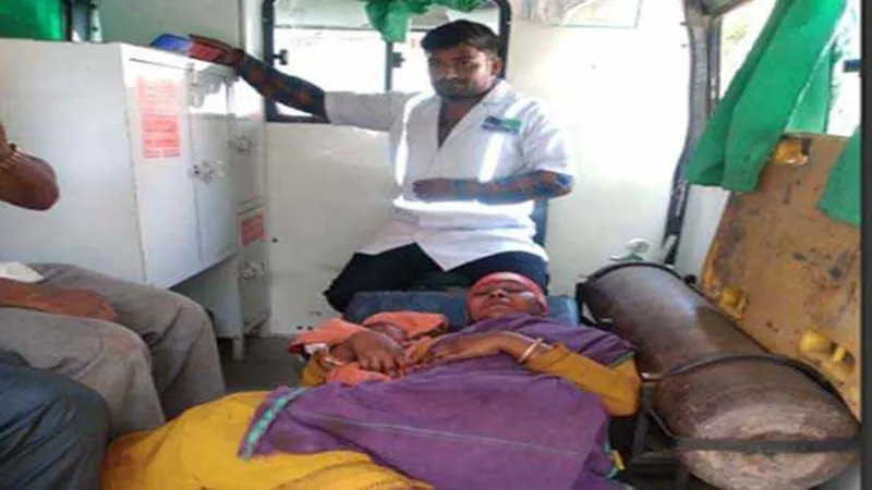 चलती ट्रेन में गूंजी किलकारी! रेलवे कर्मचारियों की मदद से महिला ने दिया बच्चे को जन्म