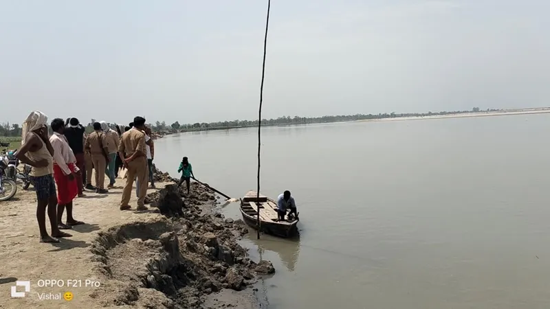 बहराइच: घाघरा नदी में उतराता मिला युवक का शव, कई अंग भी हैं गायब
