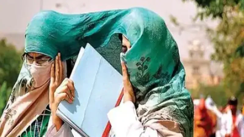 UP Weather : दोपहर से पहले ही 39 डिग्री पहुंचा तापमान, झुलसाने वाली हवाओं से लोग बेहाल 