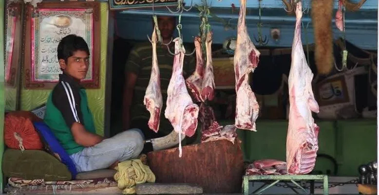 बागेश्वर: भागीरथी नदी के ऊपर बनी मीट मार्केट हो रही क्षतिग्रस्त 