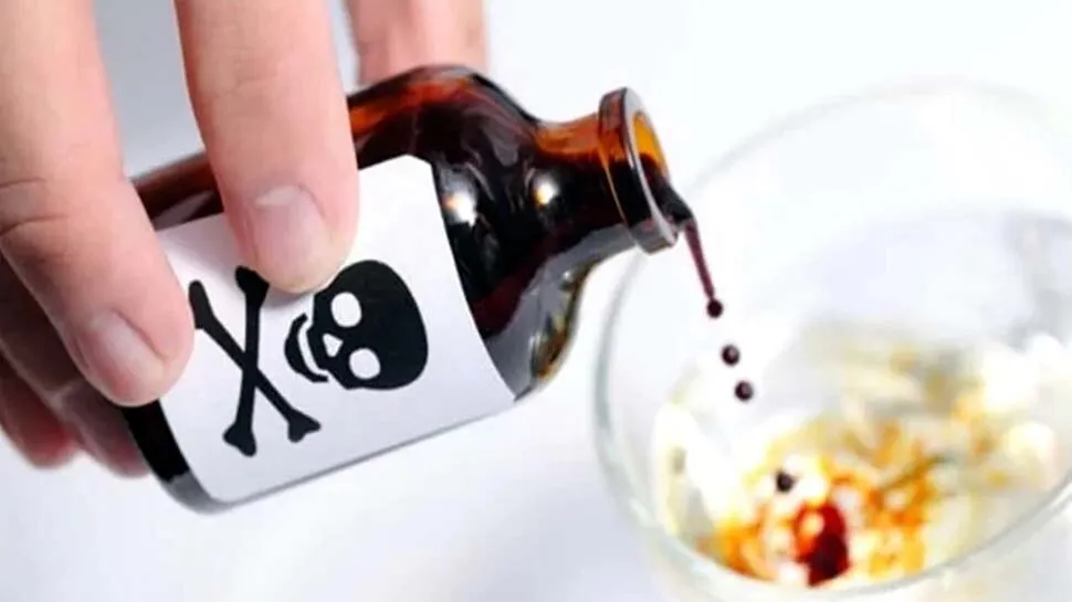 पीलीभीत: साहब, मेरी बेटी की जहर देकर की गई हत्या, एसपी दरबार में पिता ने लगाई गुहार 