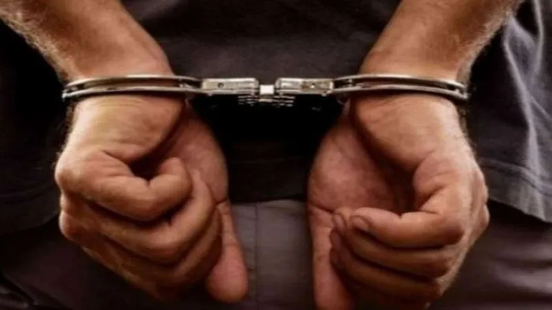 बुलंदशहर : पुलिस मुठभेड़ में गौ तस्कर गिरफ्तार, चोरी कर बेचते थे पशु  
