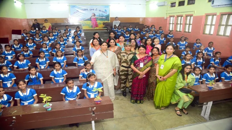 NTPC ऊंचाहार पहुंची केंद्रीय मंत्री स्मृति ईरानी, बालिका सशक्तिकरण कार्यशाला में हुईं शामिल 