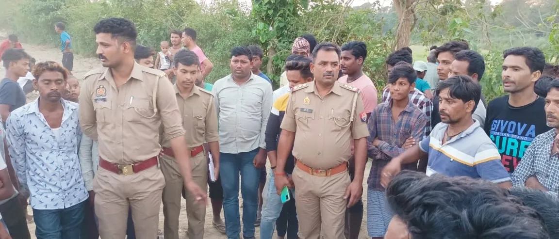 बहराइच : मवेशी चरा रहे लोगों को बाघ ने दौड़ाया, बालक पर हमला कर मार डाला
