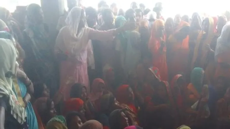 Bahraich Breaking News : सुहागरात पर बंद कमरे में था नव विवाहित जोड़ा, सुबह दोनों मिले मृत - बदहवास हैं परिजन