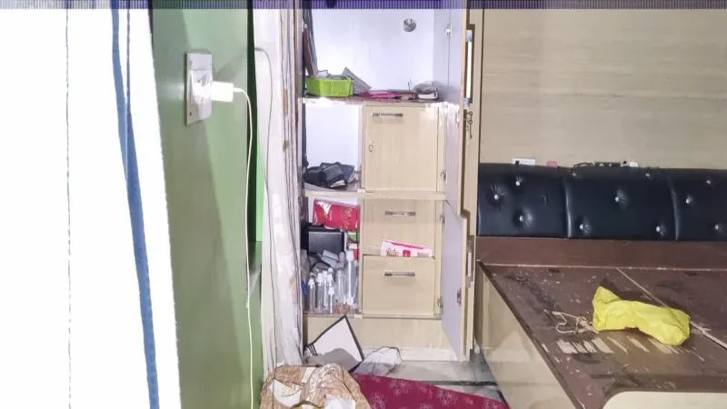 Kannauj Breaking News : इत्र कारोबारी के घर करीब 20 लाख की डकैती, CCTV कैमरे में कैद हुई वारदात 