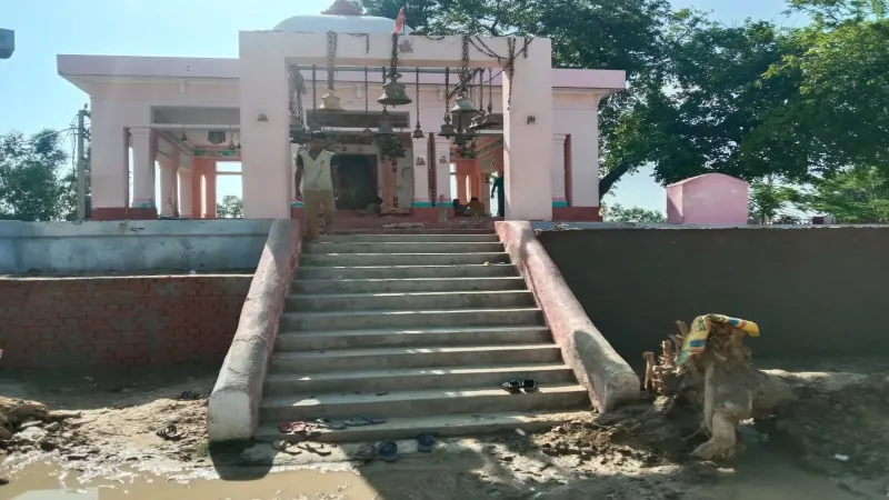 सिद्धपीठ दुर्गा मंदिर शंकरपुर : सौंदर्यीकरण का काम शुरू , CM योगी के निर्देश पर स्वीकृत हुई थी धनराशि 