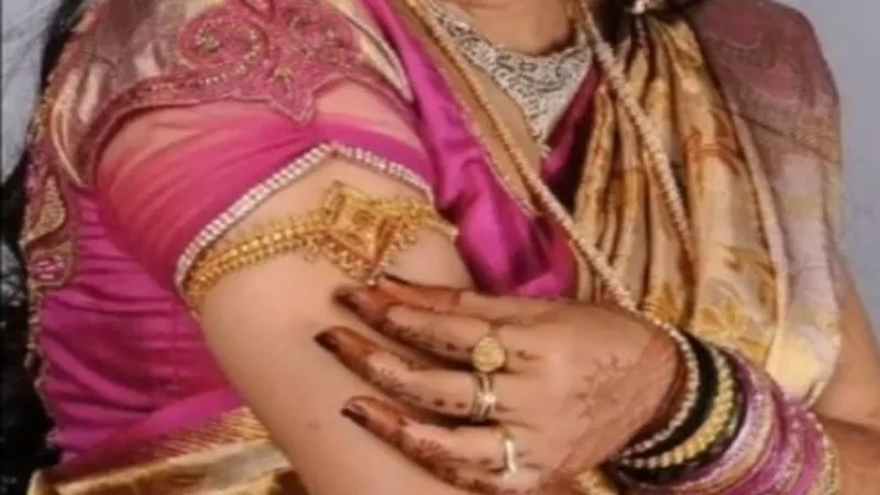 लखनऊ : घर में वास्तु दोष बता महिला से हड़पे आभूषण