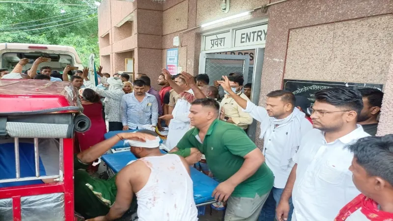 बहराइच : दो पक्षों में मारपीट में जमकर चले धारदार हथियार