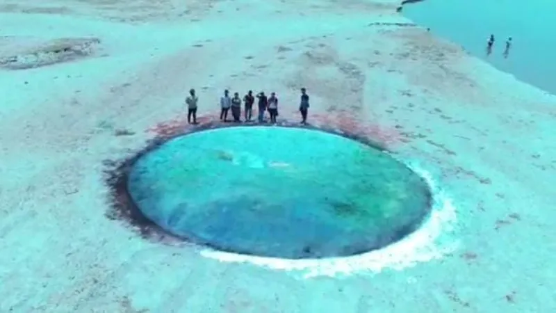 Sand Art : संगम पर 15.24 मीटर के गोले में उकेरी पृथ्वी की आकृति  