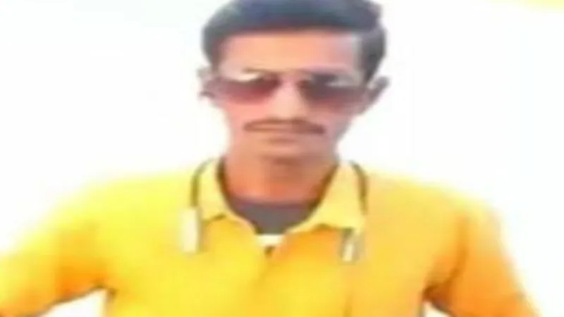 गोंडा में बड़ा सड़क हादसा, डिवाइडर से टकरायी अनियंत्रित बाइक - मौके पर ही दो युवकों ने तोड़ा दम 