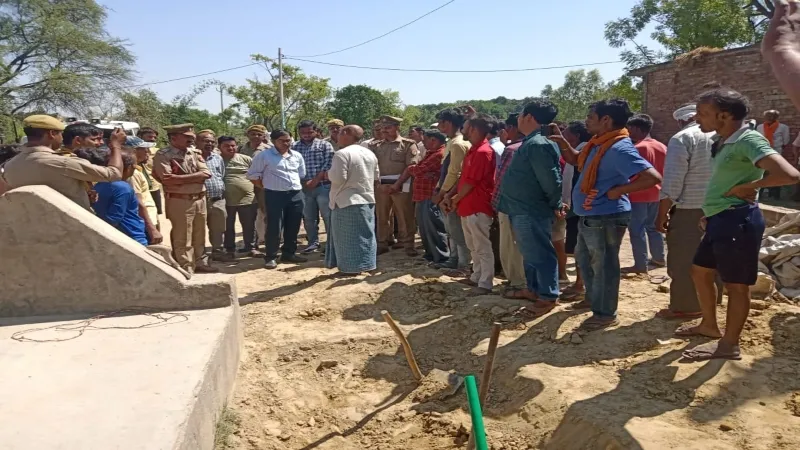 उन्नाव में शव दफन करने को लेकर दो समुदायों में संघर्ष 