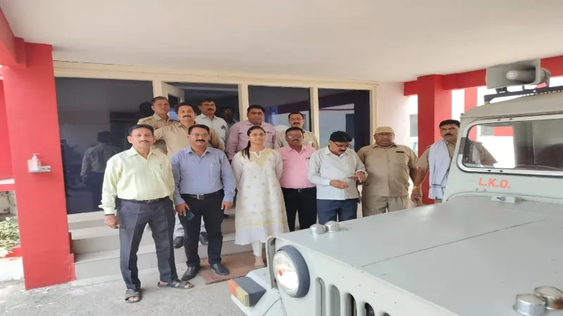 Lucknow News : एवरेडी इंडस्ट्रीज का ब्रांच ऑफिस सील