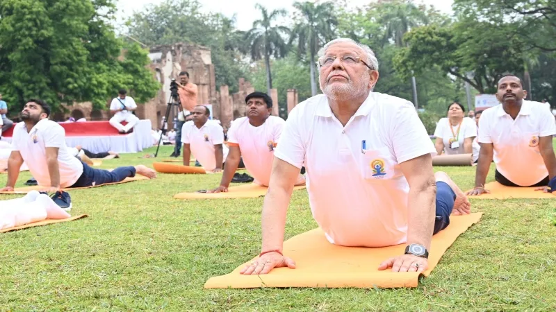 International Yoga Day 2023 : योगमय हुआ लखनऊ, 50 से अधिक स्थानों पर किया गया योगाभ्यास