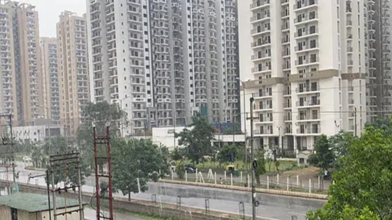 Weather News: बारिश से नोएडा में गर्मी से राहत, जल्द दस्तक दे सकता है मॉनसून 